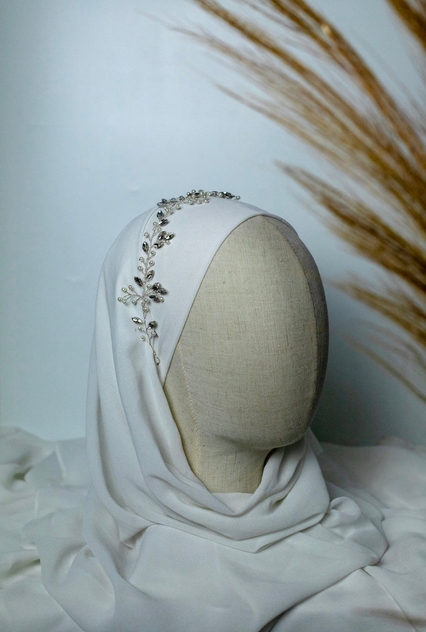 Bijoux de tête très fin avec perles et strass 